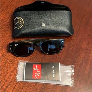 Tortoise/Brown Ray-Ban Wayfarer Classic Sunglasses